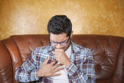 How can I travel with anaphylactic allergies?
