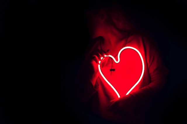 Person with atrial fibrillation — importance of wearing an AFib medical alert bracelet