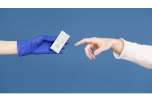 Person wearing a diabetes medical alert bracelet