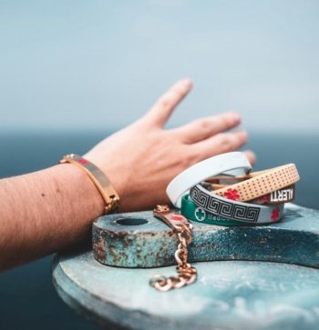 Engraved medical alert bracelet showing medical condition text — Mediband Australia
