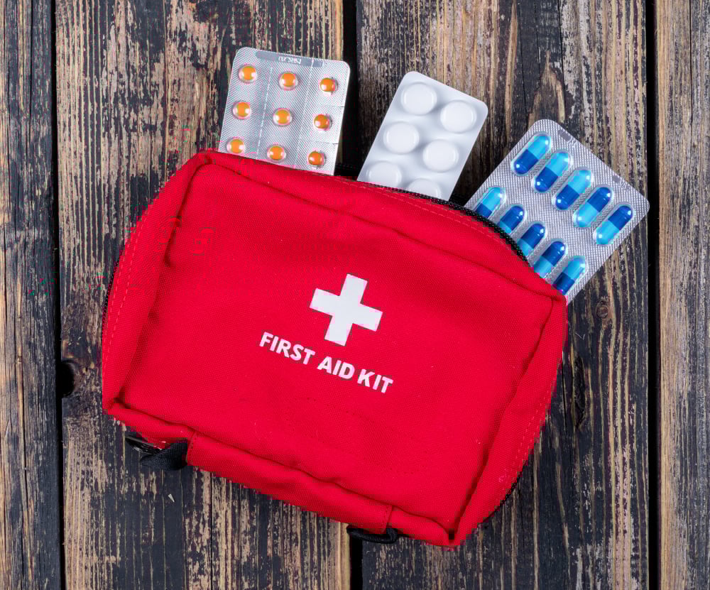 what is in first aid kits